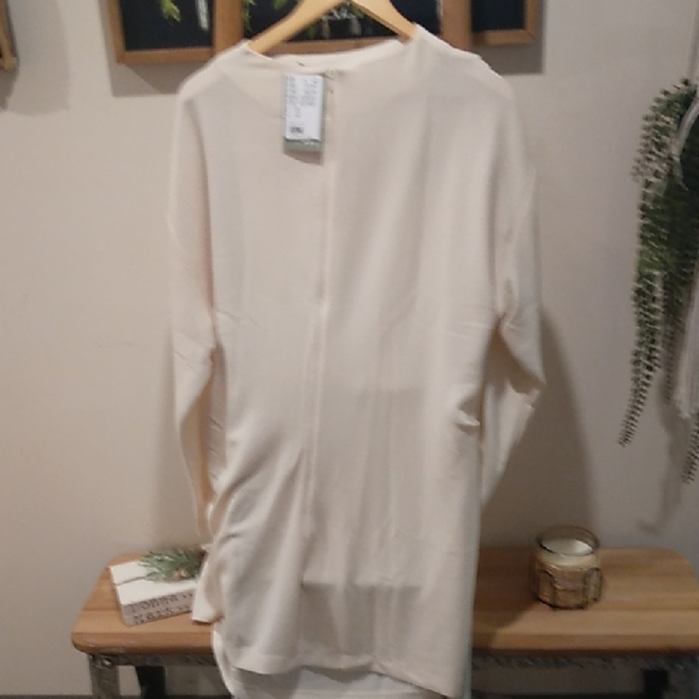 Elegant Cream Long Sleeve Dress - Picture 4 of 8